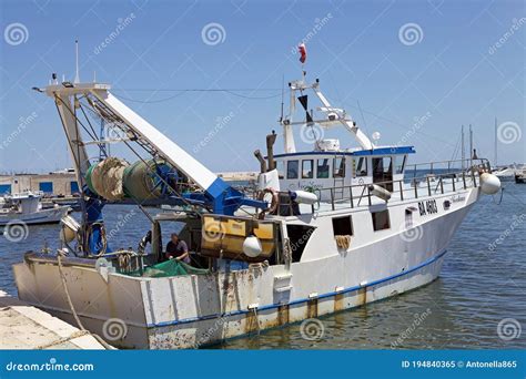 Bari Fishing Experience Review: Authentic Boat Adventure