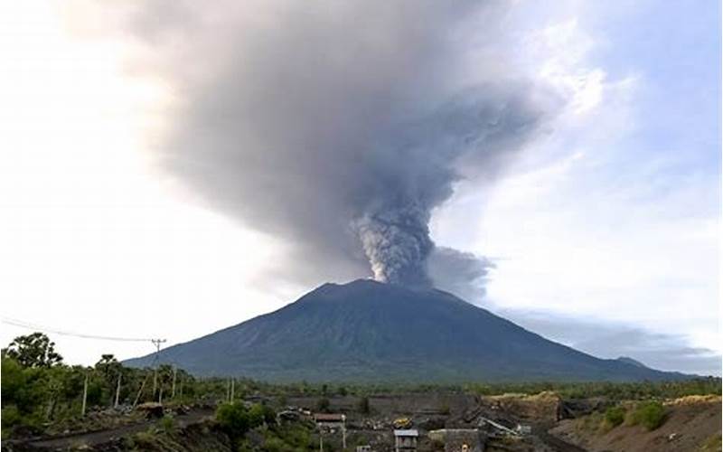 Be Patient During Mount Agung Eruption