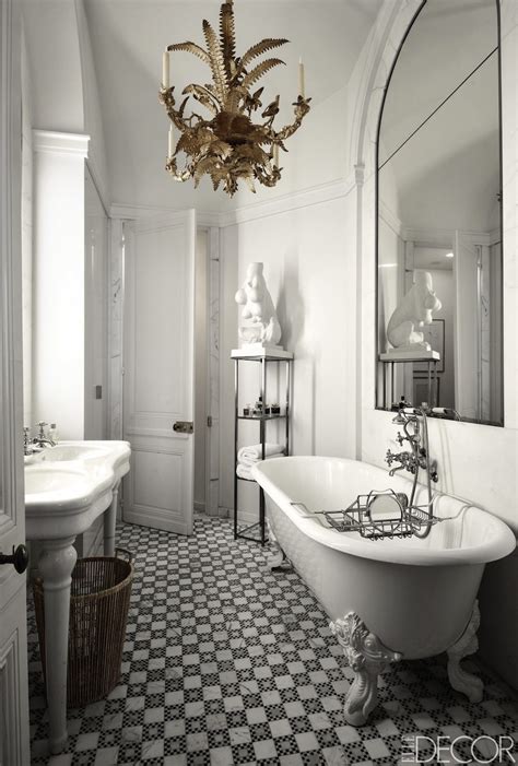 Be Amazed By These Jaw-Droppingly Huge Bathrooms!