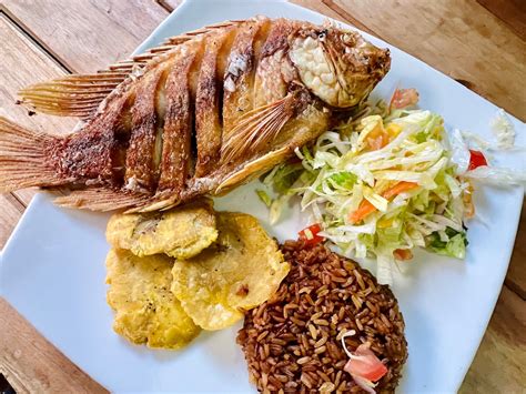 Beach Food Cartagena