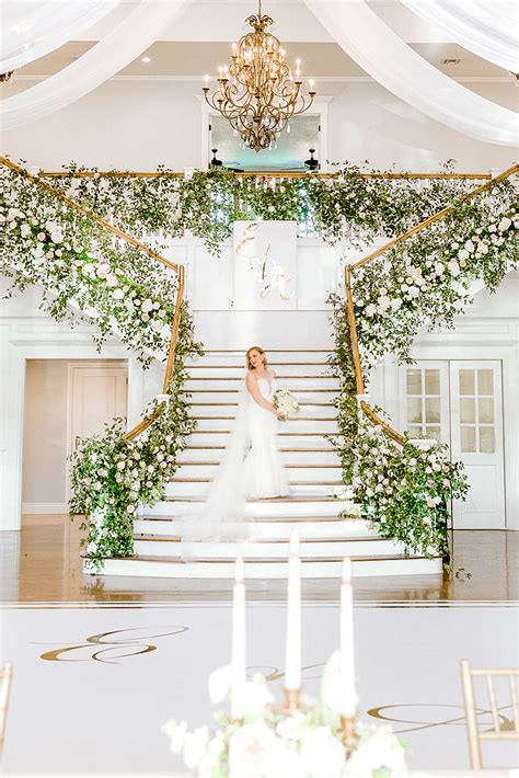 Say I Do amidst stunning views: Plan your Beautiful Hill Wedding today!