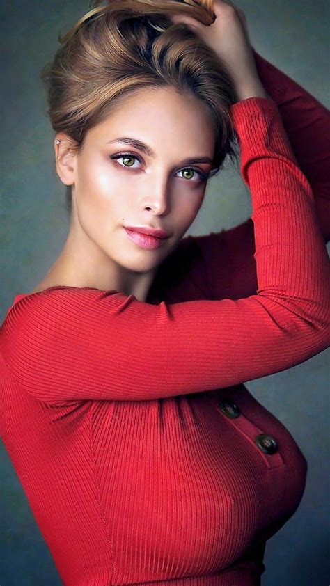 Unveiling the Timeless Elegance of Beautiful Naked Ladies