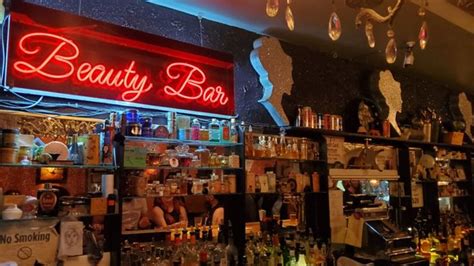 Unleash Your Inner Beauty Queen at Beauty Bar NYC - The Ultimate Destination for Glamorous Makeovers!