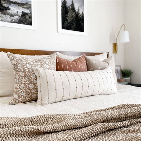Bedroom Throw Pillows
