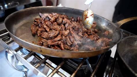 Beef hot pan wok