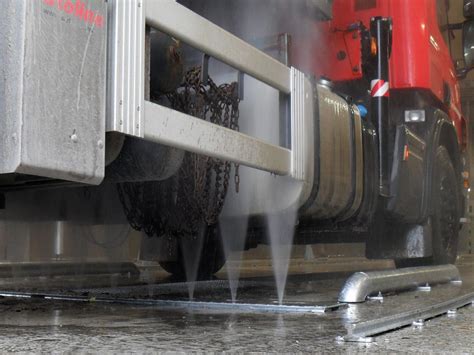Benefits of Professional Under Chassis Washing
