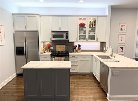 Discover the Exquisite Elegance of Benjamin Moore's Iced Cube Silver Kitchen: A Stunning Union of Timeless Style and Contemporary Class