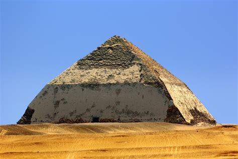 Bent Pyramid Architecture