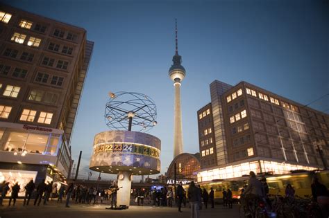 Berlin Alexanderplatz Gamebox Review: An Immersive Leisure Guide