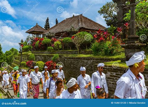 Besakih Temple prayers