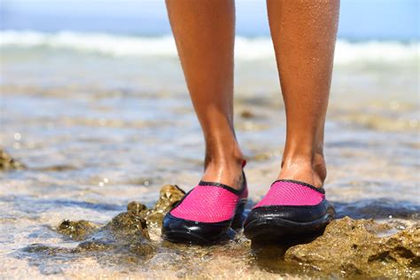 What Are the Best Types Of Shoes To Wear on the Beach? Shoe Finale
