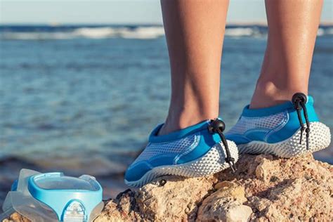 Best Water Shoes for Rocky Beaches in 2022 (REVIEW GUIDE)