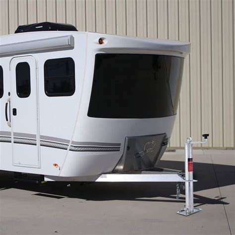 Roaming with Ease: Discovering the Top Picks for the Best Jacks to Keep Your Travel Trailer Rolling