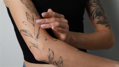 10 Empowering Tattoo Studios for Girls to Get Their First Ink: Discover the Best Place to Mark Your Body's Canvas!