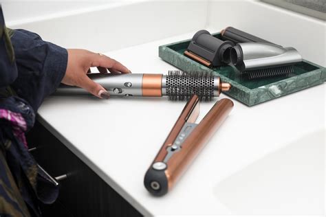 Best Practices for Using Corrale on Curly Hair