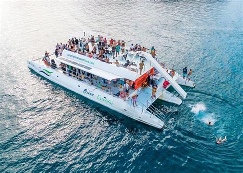 Best Time for Catamaran Tour