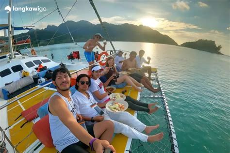 Best Time for Sunset Cruise