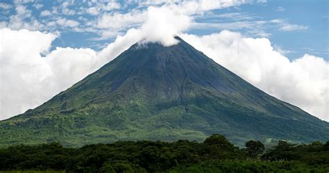 Best Time to Visit Arenal