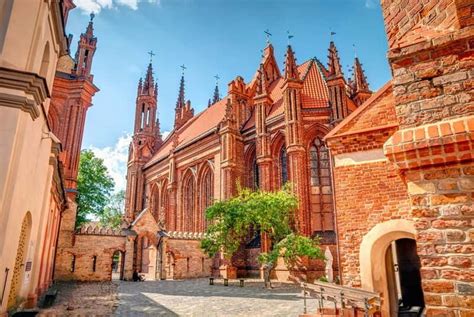 Best Vilnius Tour Guide