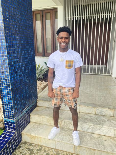 Unleashing the Power of Personalisation: Enter the World of BFG Straap Face on Twitter