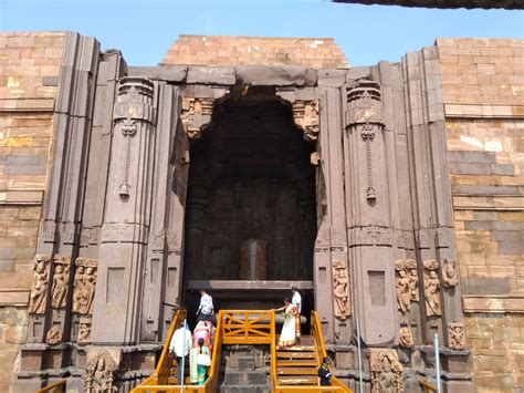 Bhojeshwar Temple Interior