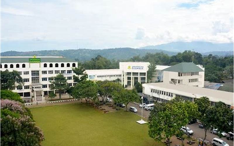 Biaya Kuliah Universitas Djuanda Bogor
