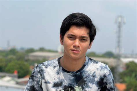 Biodata Ajil Ditto