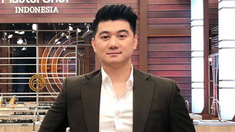 Biodata Chef Arnold