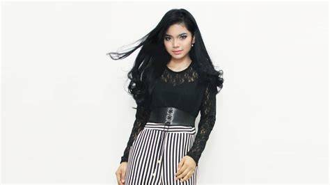 Biodata Indyrach