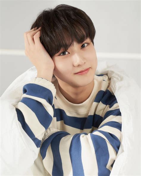 Biodata Jungwon
