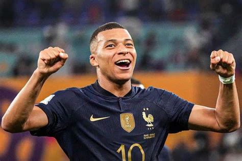 Biodata Mbappe