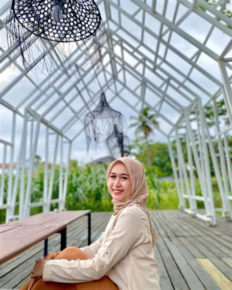 Biodata Mega Restanti