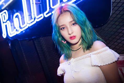 Biodata Nancy Momoland