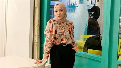 Biodata Ririe Fairus