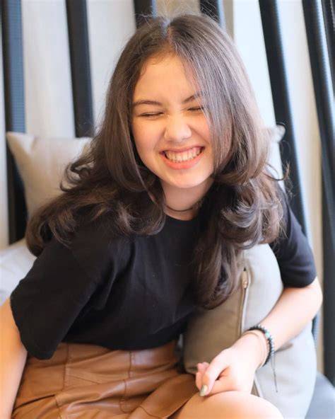 Biodata Saskia Chadwick