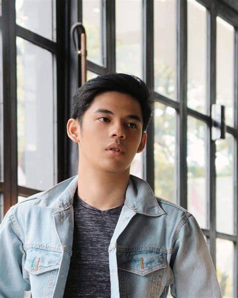 Biodata Shandy William