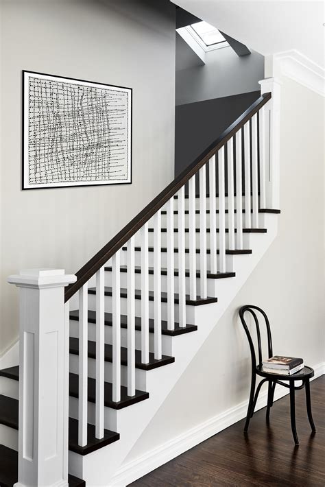 Black And White Banister Stair Railing: The Latest Trend In Home Decor