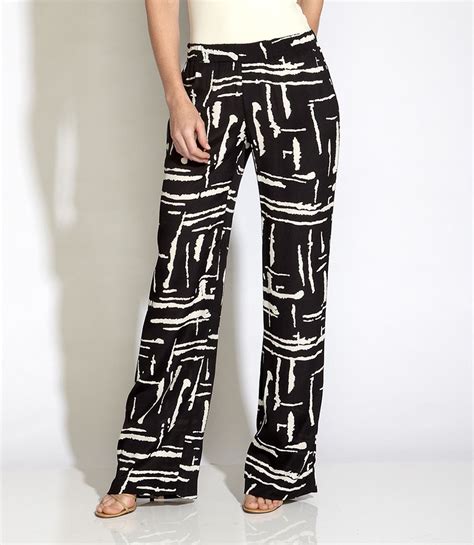 Stylish Black and White Print Pants for Fashion-Forward Wardrobes