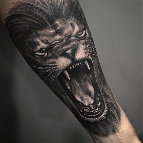 14+ Black And White Lion Tattoo Designs & Ideas Mens
