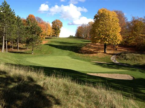 Explore Exciting Opportunities at Black Bear Golf Course: Join Our Team Today!
