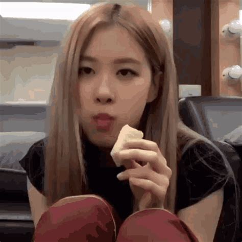 Blackpink Eating Gif