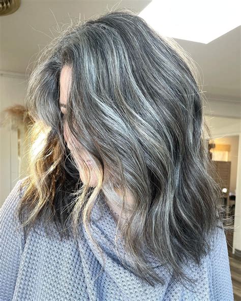 Expert Tips for Blending and Styling Gray Hair Toppers