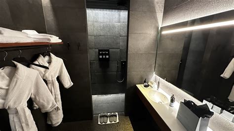 Blue Lagoon Private Changing Suite