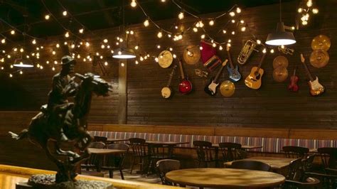 Feast Your Eyes and Appetite at Bob's Buffet Table: A Culinary Haven