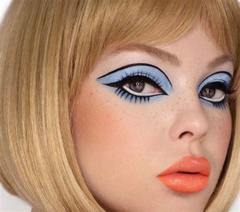 Bombshell Makeup Trends