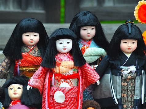 Boneka Jepang tradisional