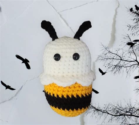 Boo Bee Crochet Pattern