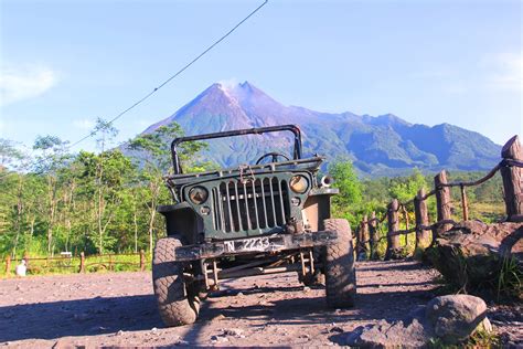 Booking Mt Merapi Jeep Lava Tour