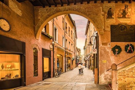 Booking Tours Ravenna