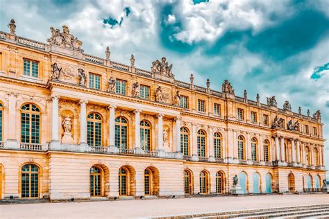Booking Versailles Tour